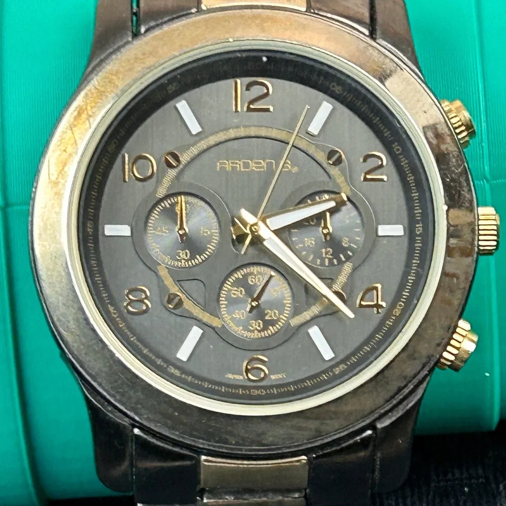 Arden B Mens Two Tone Gold Gunmetal Watch Decorative Subdials‎ 9158 Japan Movt